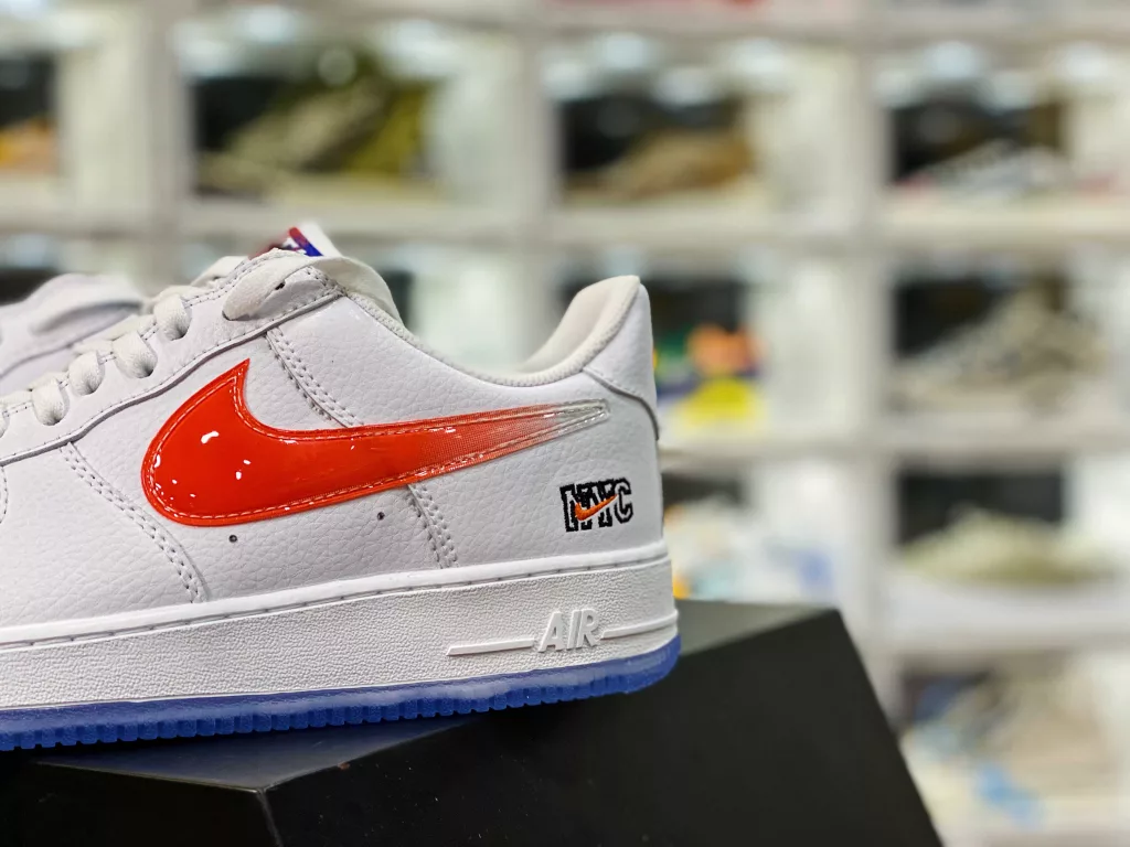 Nike Air Force 1'07 NYC White and Red Hook Air Force One Low top Board Shoes Original Last Original Paperboard Create the Most Pure Air Force Version Focus on Foreign Trade Channel Full length Built in Air Cushion 10