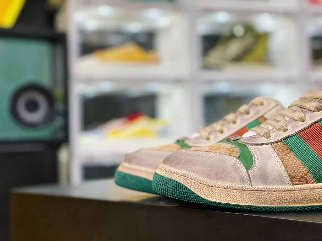 Exclusive chip version ‼️ The strongest and top tier designated version available on the market, Gucci/Gucci Distressed Screener Sneaker Classic Prototype Retro Versatile Old Dad's Board Shoes/Retro Academy Style Retro Original Old 10