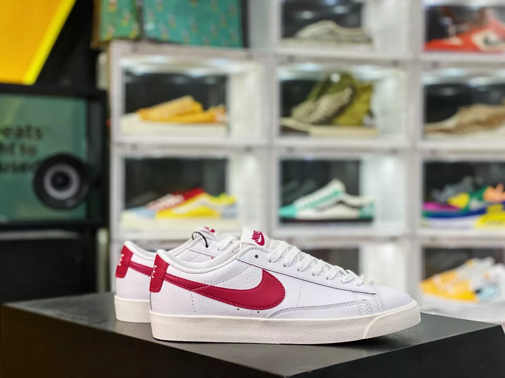 Youth Versatile, Nike Blazer Low LE 