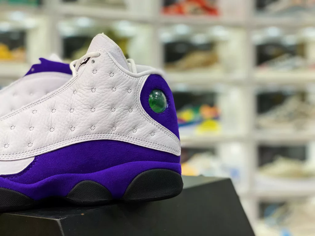 Air Jordan 13 Retro super royal Royal Dongguan factory produces pure original shoes, with almost zero deviation in the development version. Purchase original leather materials, logo, hardware components, and develop private molds at high prices to eliminate fake versions at a glance. # Original shoes 1:110