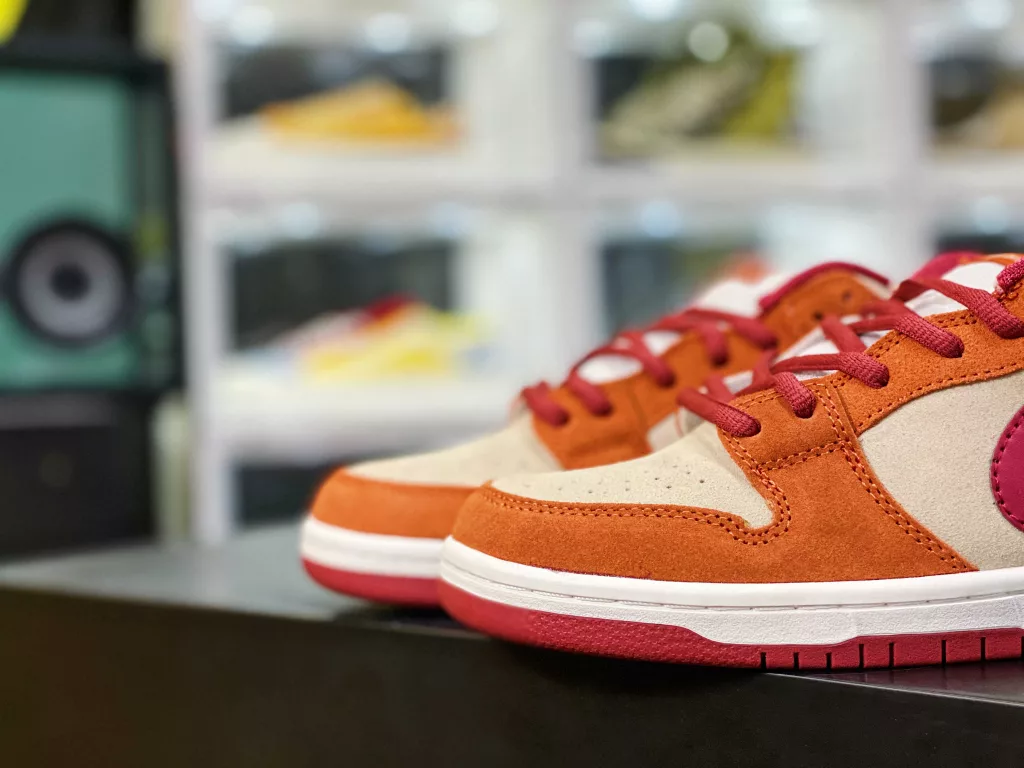 [Same style as Wang Yibo] Nike SB Dunk Low Russell Cedar Brown Red Hook Skateboarding Shoe Product Number: BQ6817-20210