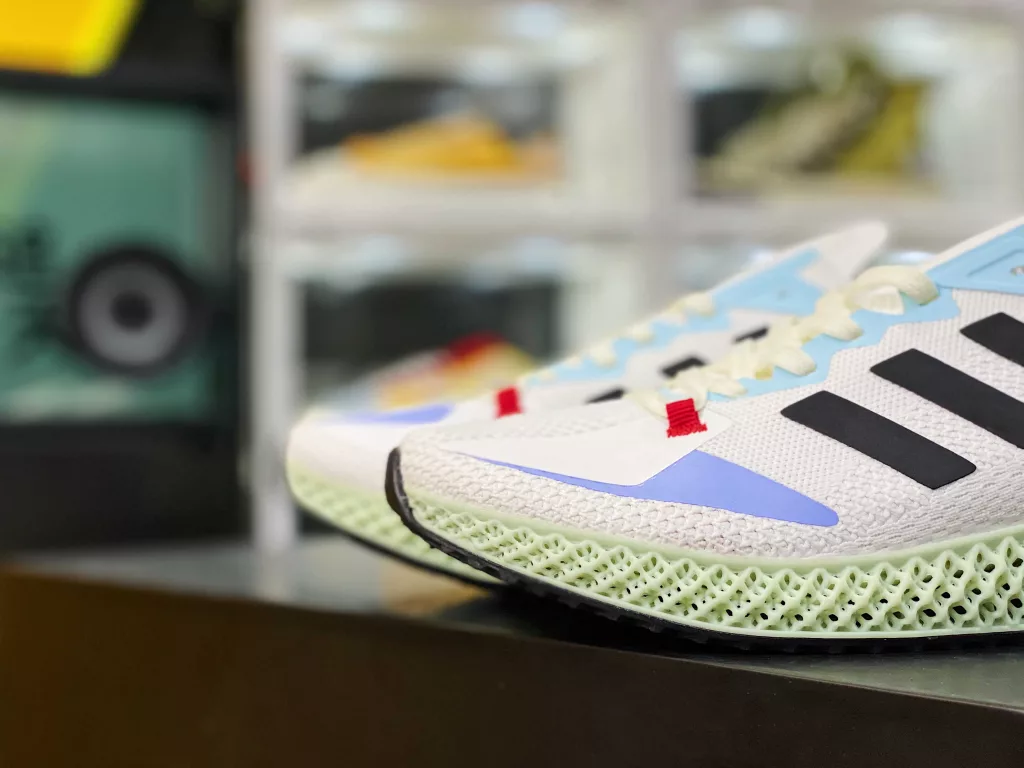 True label with half size # avant-garde to the extreme # Tribute to new technology 4D printing technology ❗ 2020 New Product, Adidas Consortium Runner Sense 4D 