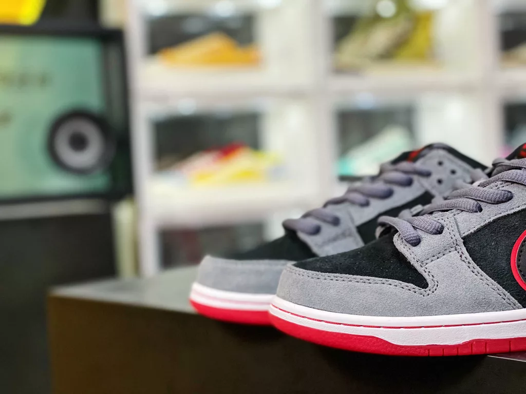 Nike SB Dunk Low Pro SB BMW Instrument Panel SB Skateboarding Shoes True Original Box Correct Last Top Craft with Built-in Cushioning Zoom Air Cushion Nike SB Signed Skater Ishod Wair Welcome from 10