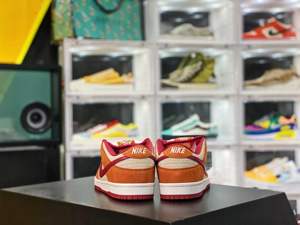 [Same style as Wang Yibo] Nike SB Dunk Low Russell Cedar Brown Red Hook Skateboarding Shoe Product Number: BQ6817-20210