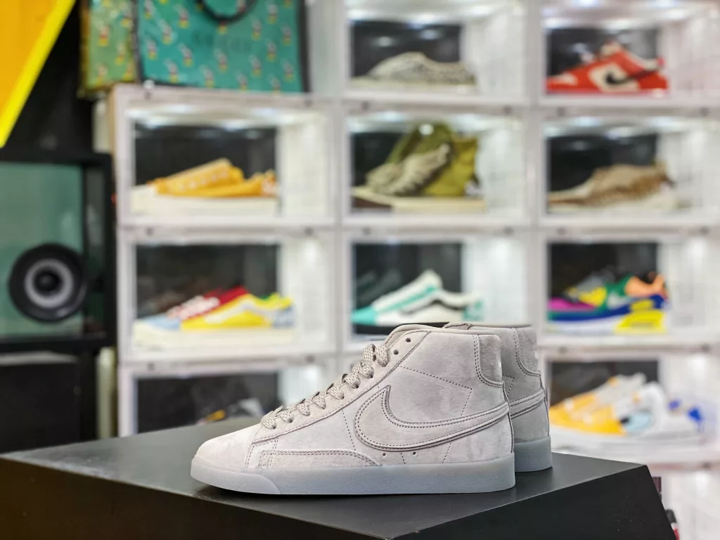 Nike Blazer Mid Versatile Piece Company level Strongest Nike Blazer Trailblazer ‼️ The timeless trend of IP craftsmanship, fine needle stitching, and wiring all follow the original shoe label, the original box, and the pure original shoe upper pulled back from Qingdao QT, LX3 factory made in 10