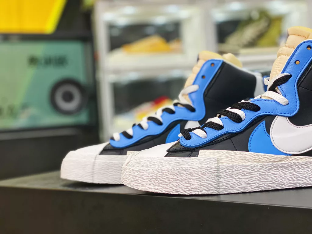 The strongest toxic version of Sacai x Nike Blazer Mid has been stored in four colors, with built-in NFC sensing chip. Currently, the most mature Sacai high top ‼️ Original cardboard last creates a natural small waist # Difference in the original factory's top layer leather material, market imitation top layer version # 10