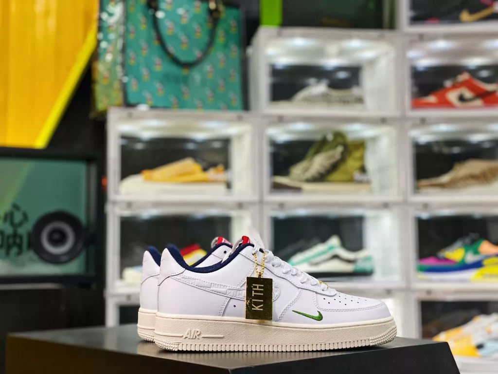 Corporate KITH x Nike Air Force1 Ronnie Fieg it Japan Limited Air Force One Low Top to Create the Most Pure Genuine Model Focusing on Foreign Trade Channel First Layer Genuine Full length Built in Air Cushion Original Box Accessories Midsole Steel Stamp All Built in 10