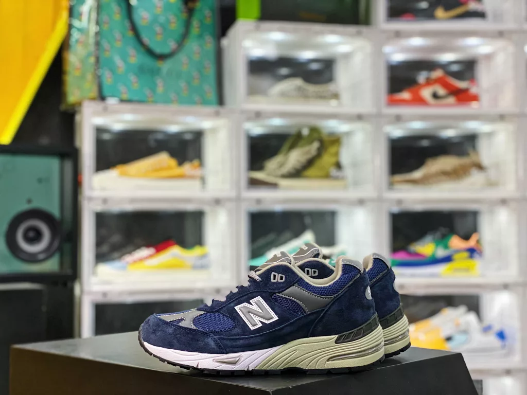 Pure original version of top tier British produced New Balance M9919CH CM British produced limited edition sports shoes Dad's shoes 10