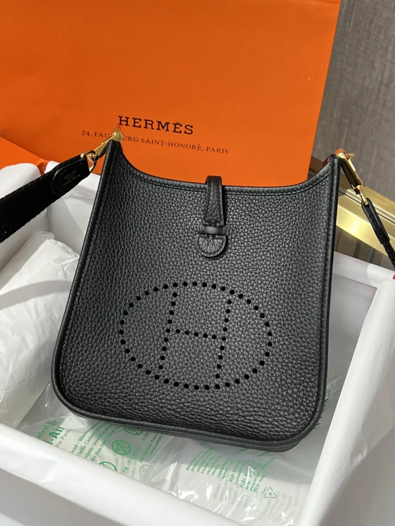 HERMES Hermes Evelyne 16 Evelyn Black Gold buckle