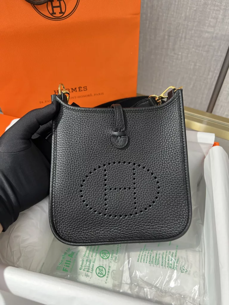 HERMES Hermes Evelyne 16 Evelyn Black Gold buckle