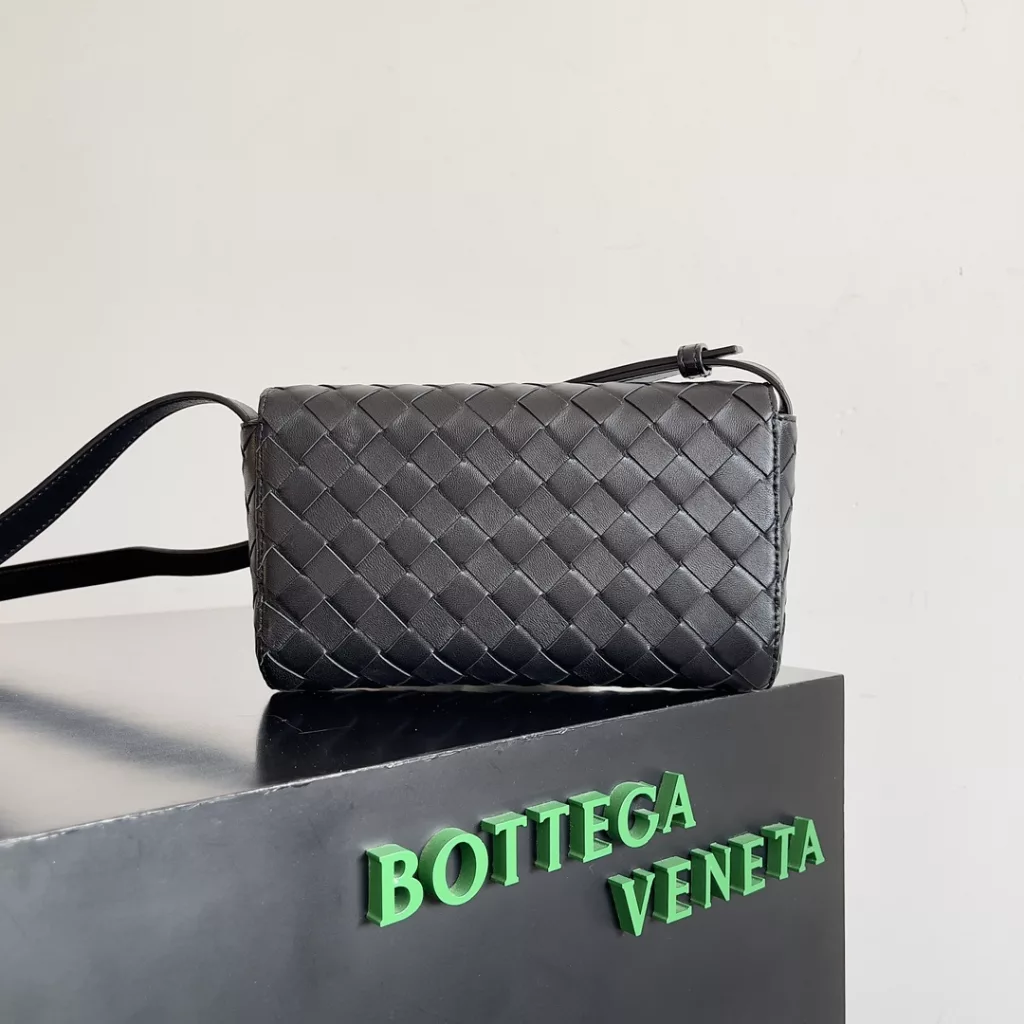 Bottega Veneta Mini andiamo bag