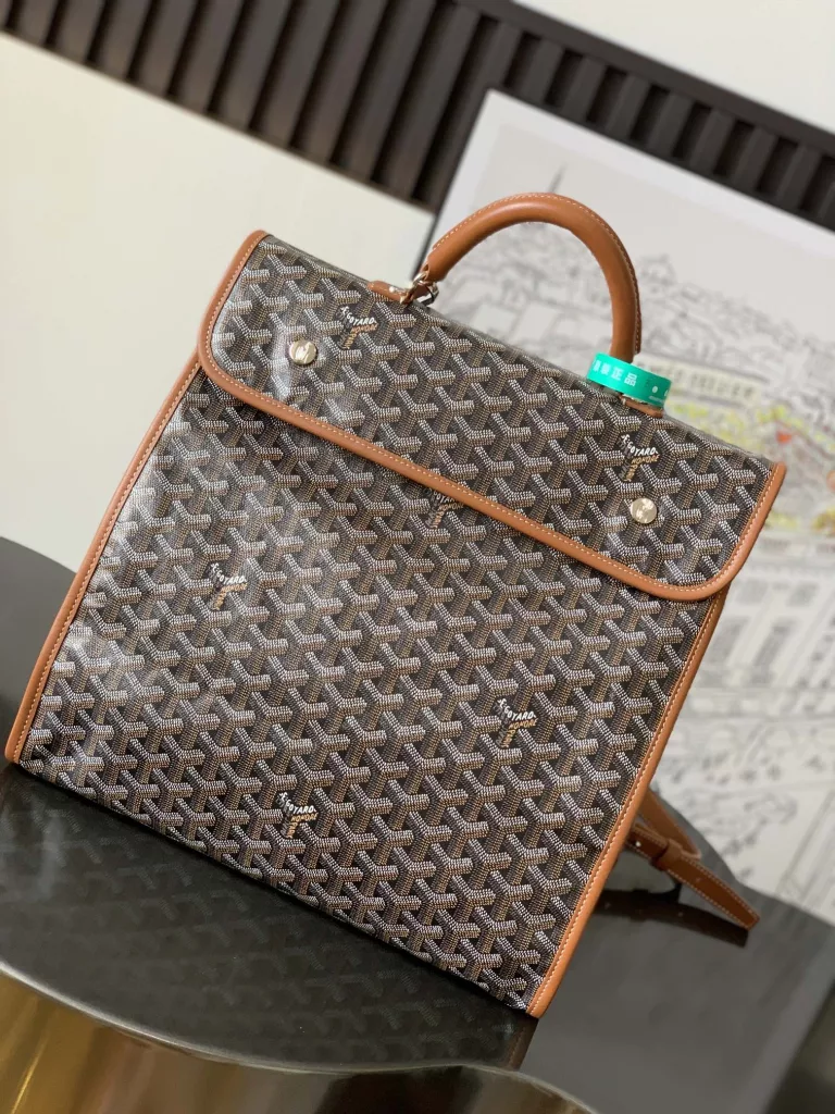 Goyard  backpack            size:37cm x15 cm x34cm