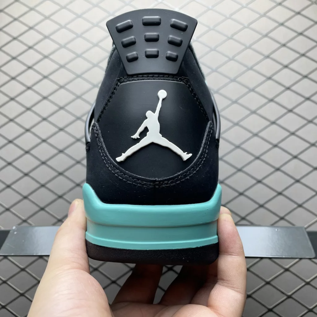 Air Jordan 4