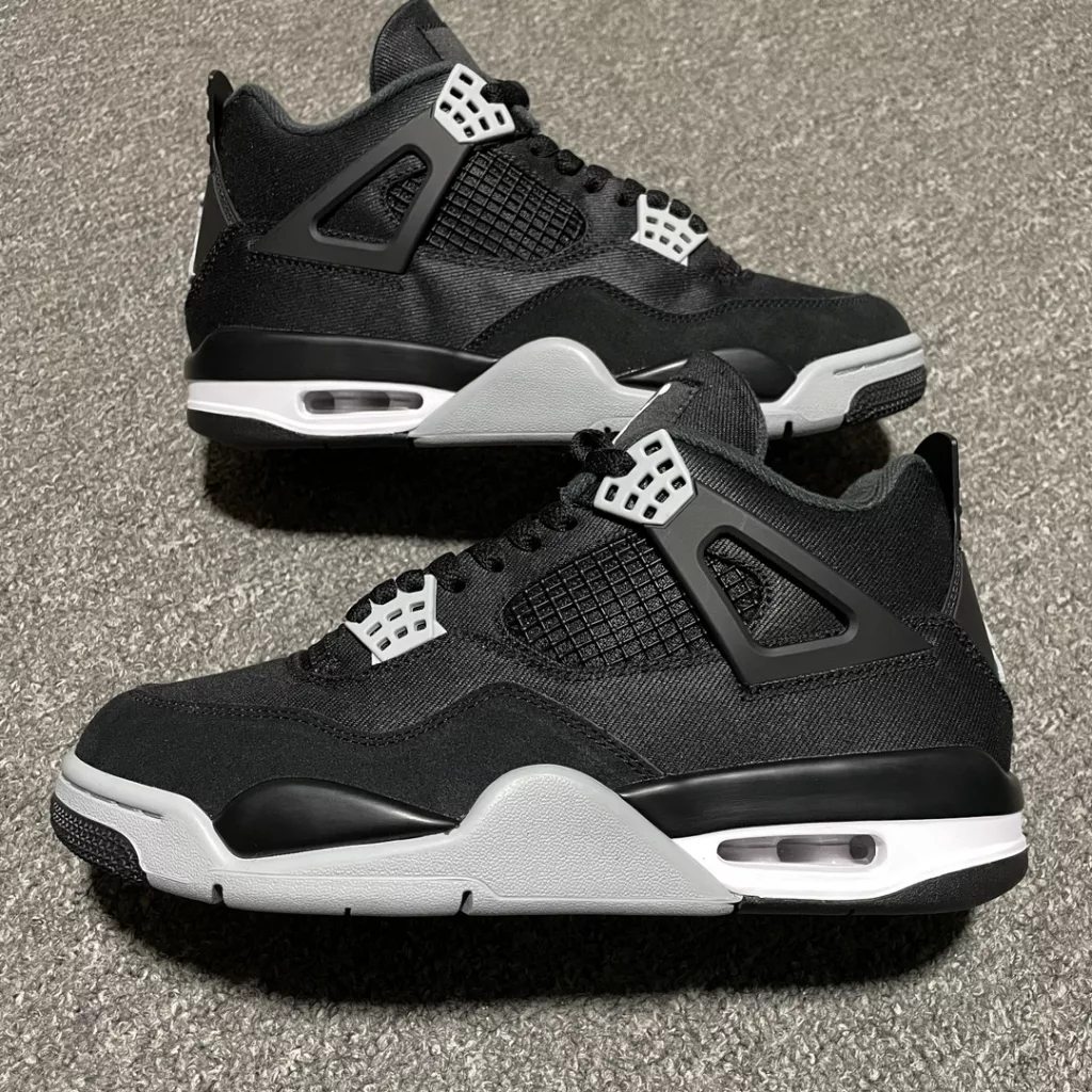 Air Jordan 4 Retro 