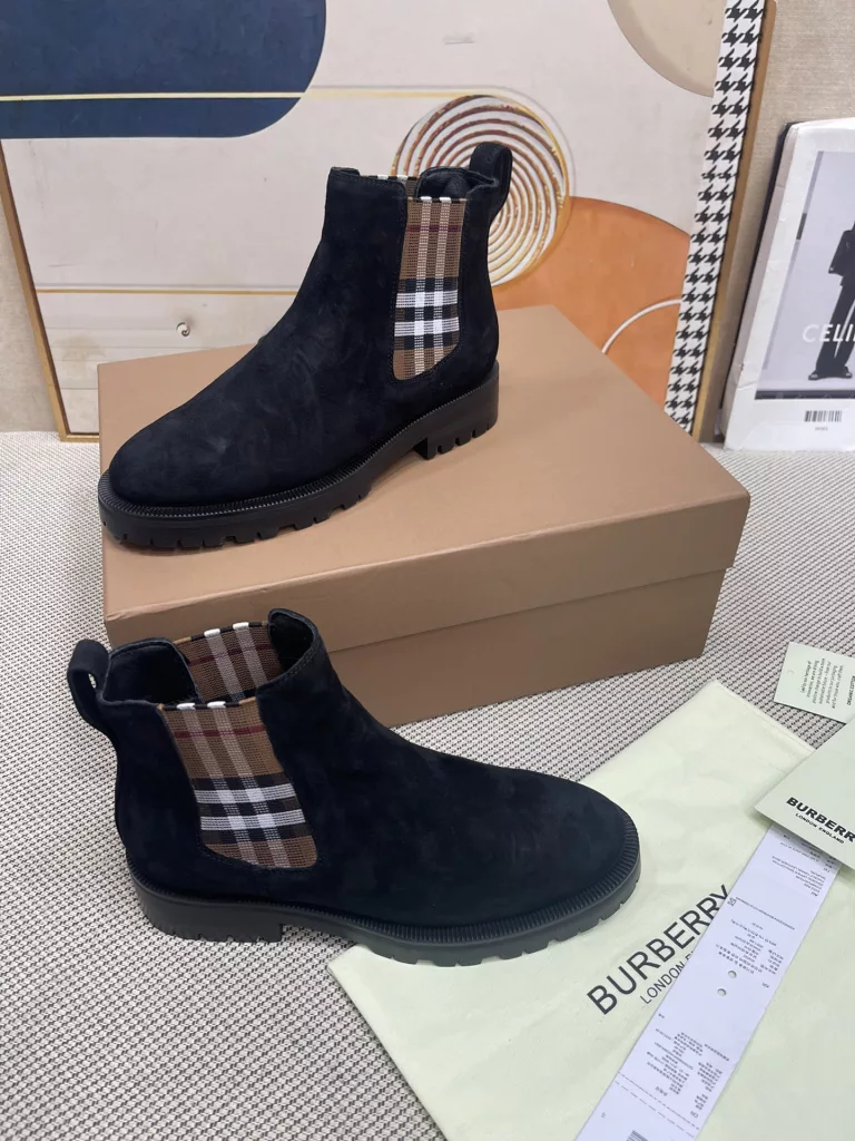 Burberry Chelsea Martens