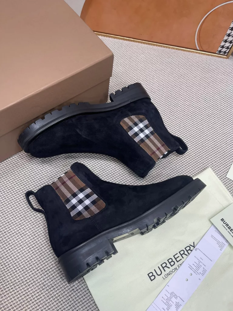 Burberry Chelsea Martens