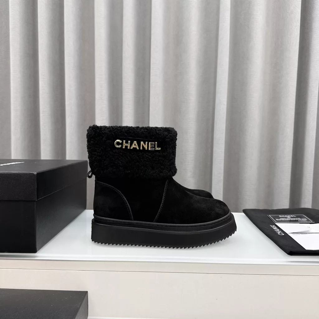 Chanel snow boots