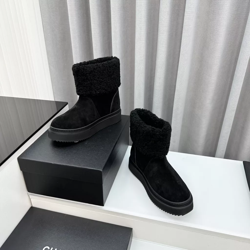 Chanel snow boots