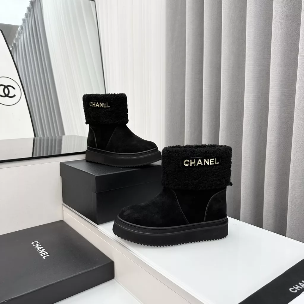 Chanel snow boots