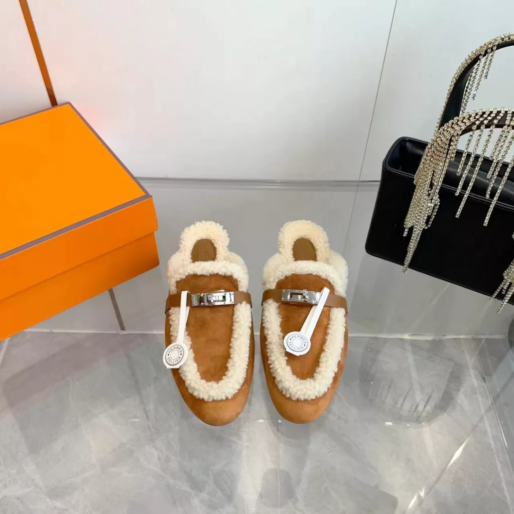 Hermes slippers