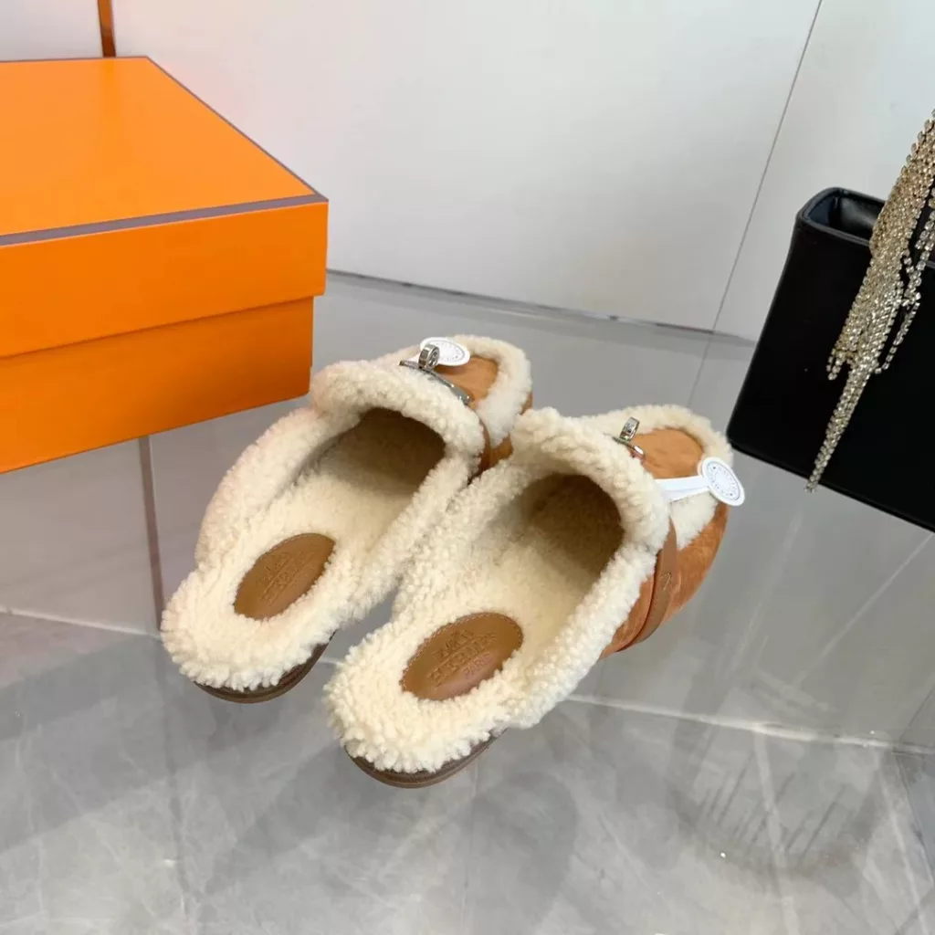 Hermes slippers