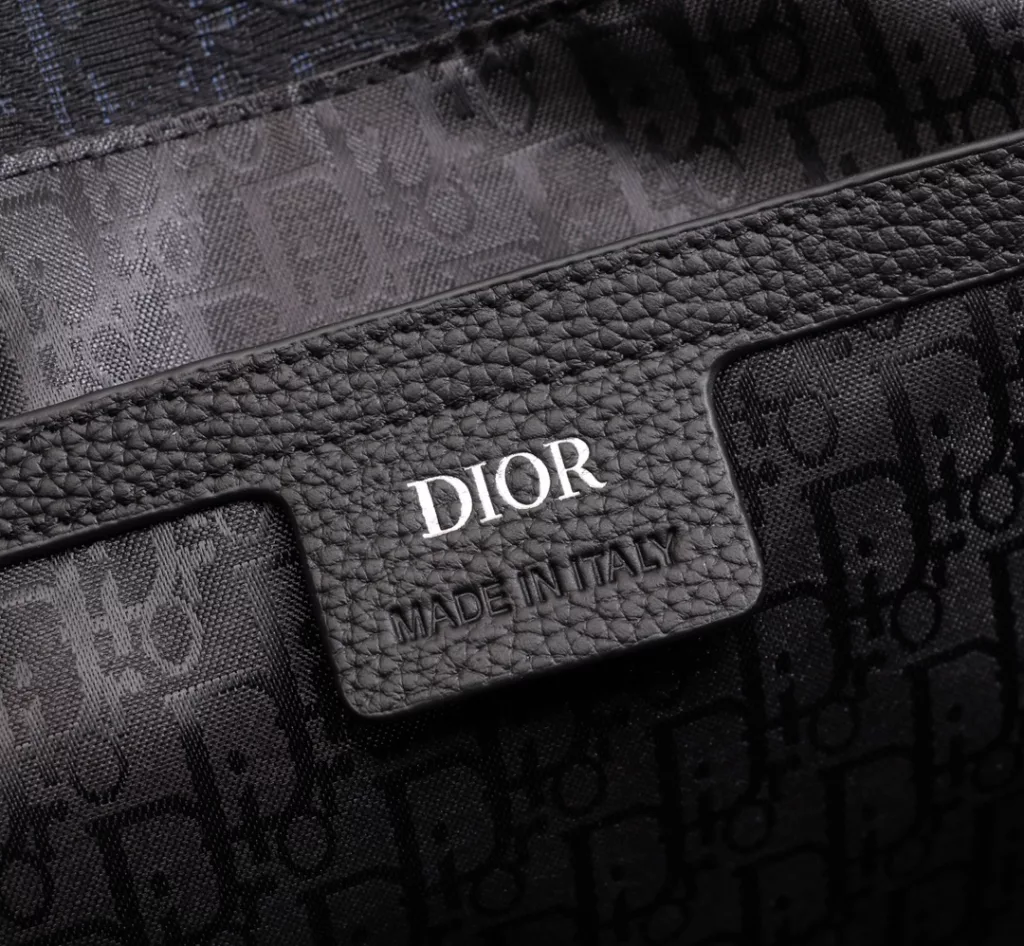 DIOR