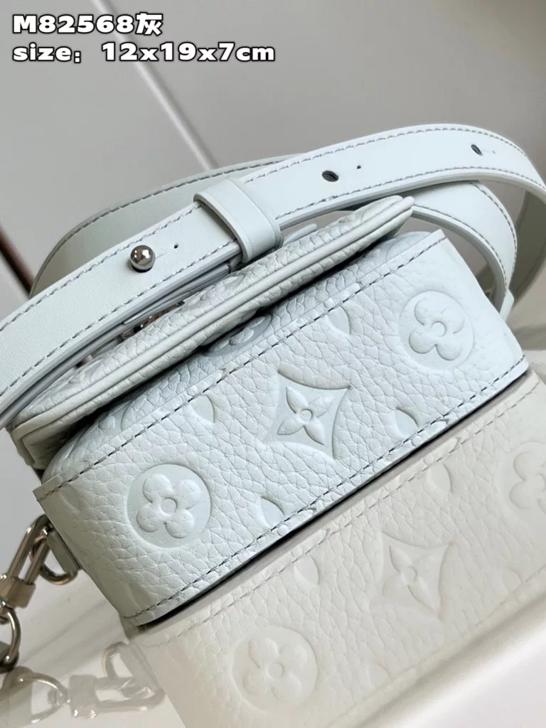 Louis Vuitton S-Lock Vertical mini handbag