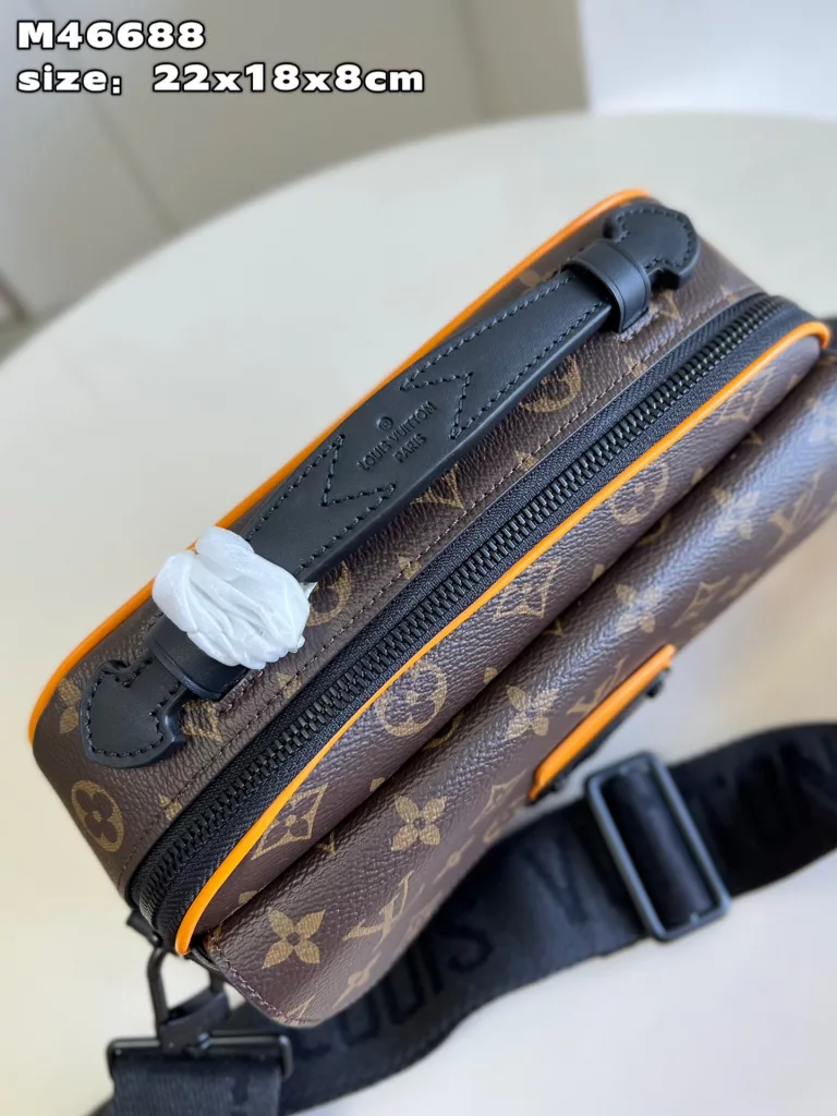 Louis Vuitton S Lock messenger bag