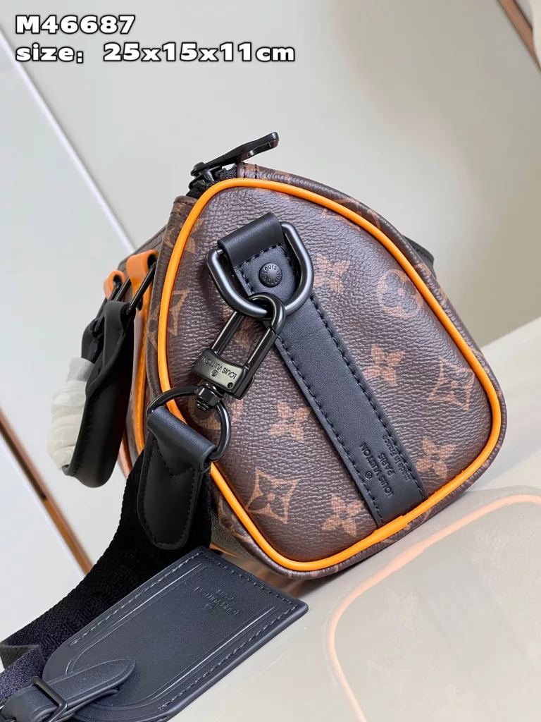 Louis Vuitton Keepall 25 handbag