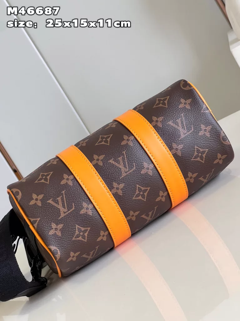 Louis Vuitton Keepall 25 handbag