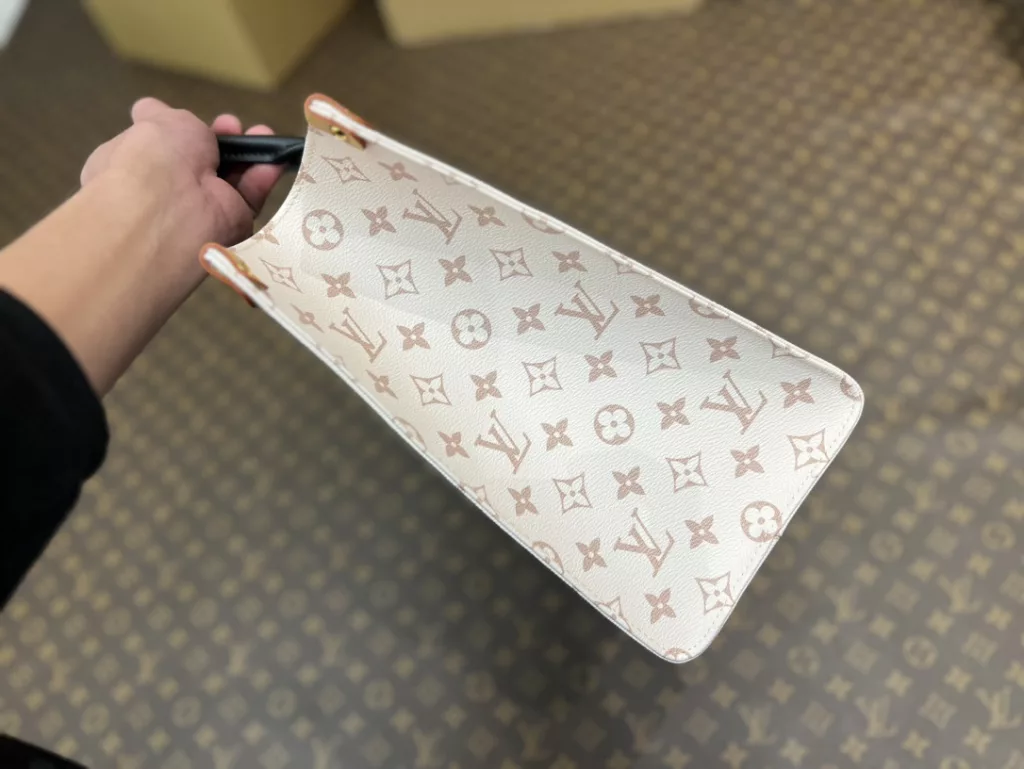 Louis Vuitton OnTheGo medium handbag