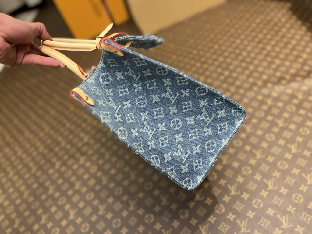 Louis Vuitton Onthego medium handbag