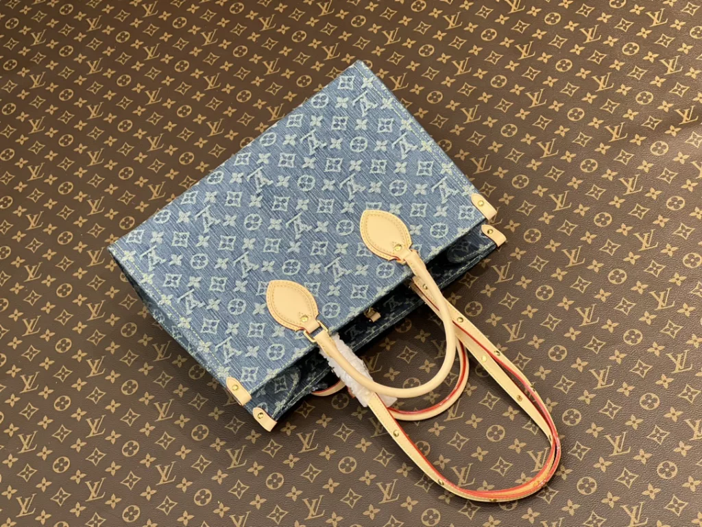 Louis Vuitton Onthego medium handbag