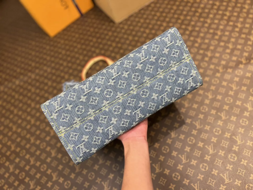 Louis Vuitton Onthego medium handbag