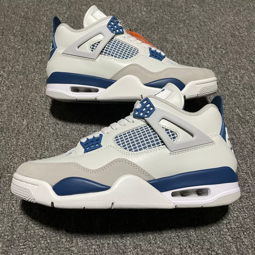 Air Jordan 4 