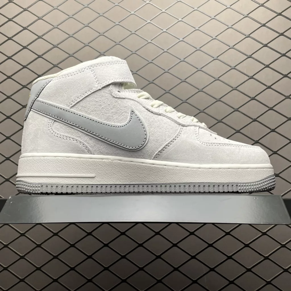 NIKE  Air Force 1 MID