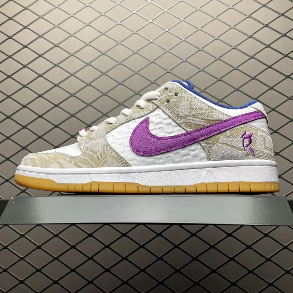 Rayssa Leal × NIKE SB Dunk Low