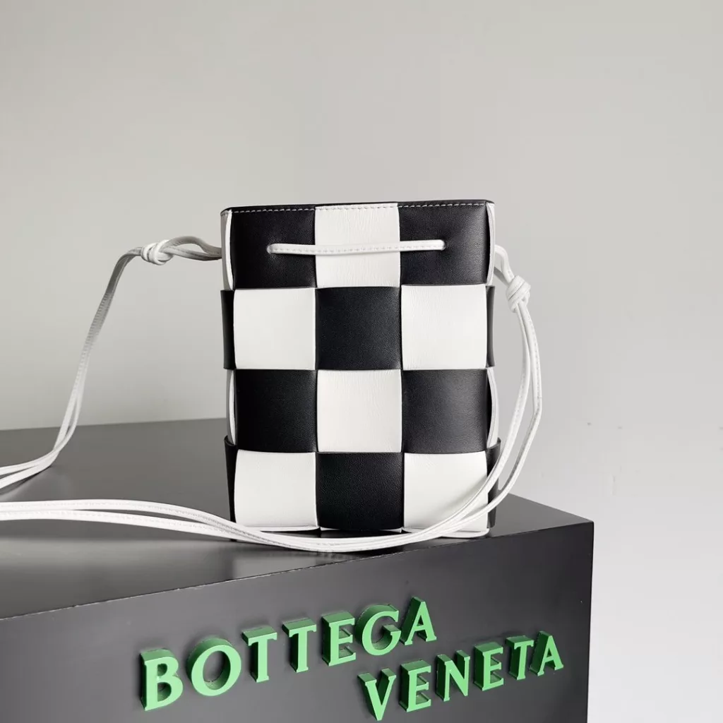 Bottega Veneta