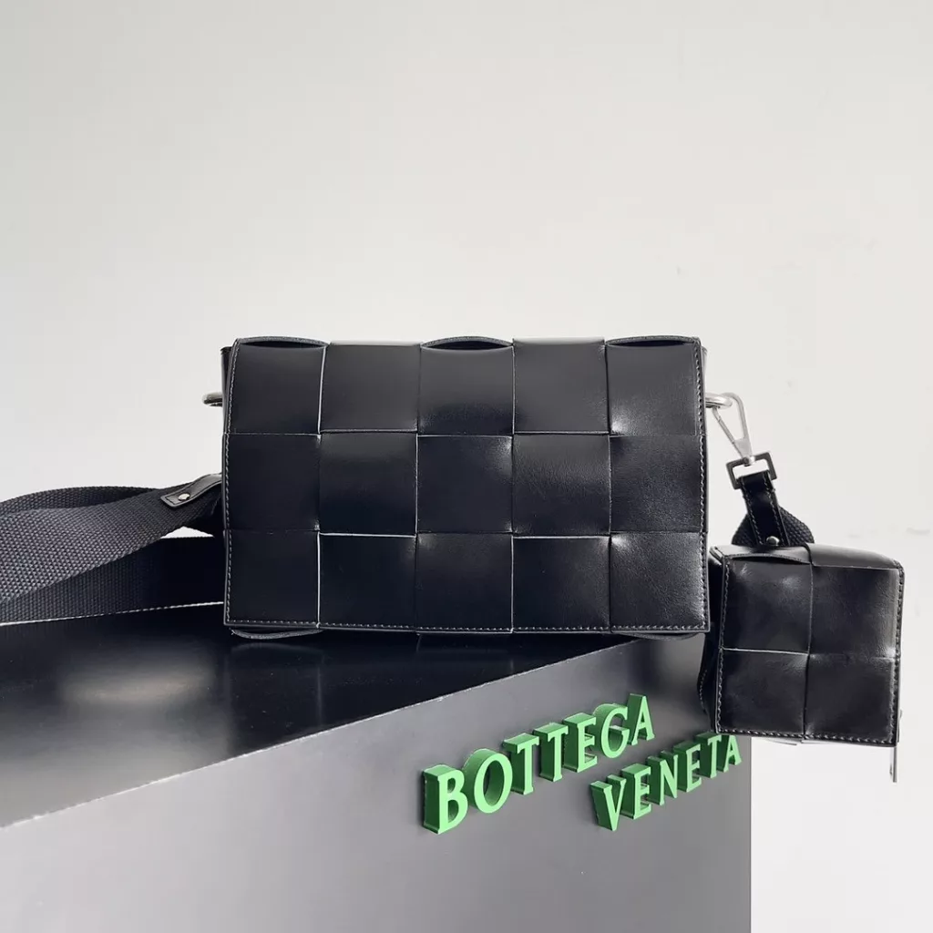 Bottega Veneta