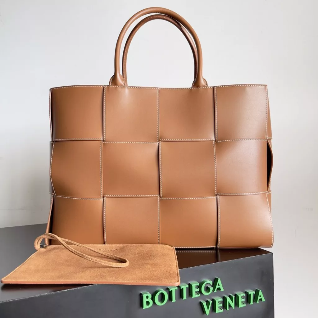 Bottega Veneta