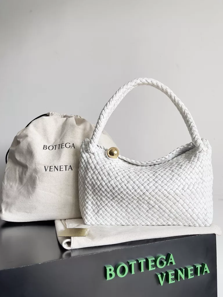 Bottega Veneta