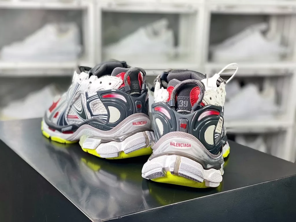 BALENCIAGA Runner Sneaker 