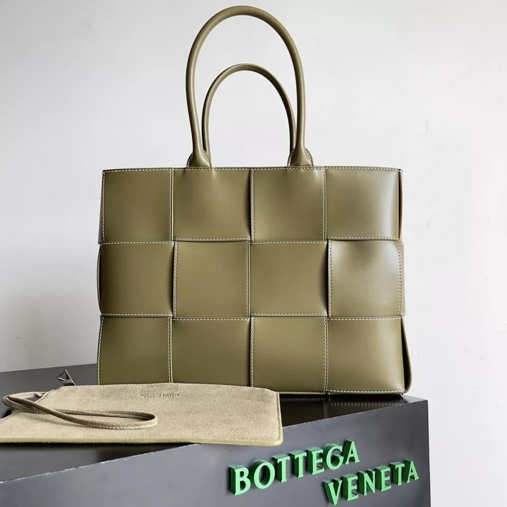 Bottega Veneta