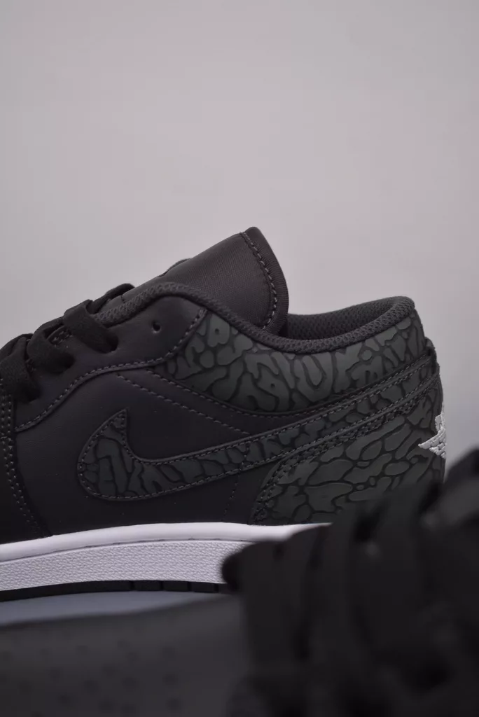 Air Jordan 1 Low crackle black shoes