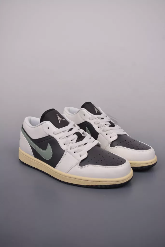 Air Jordan 1 Low black and green toe shoes