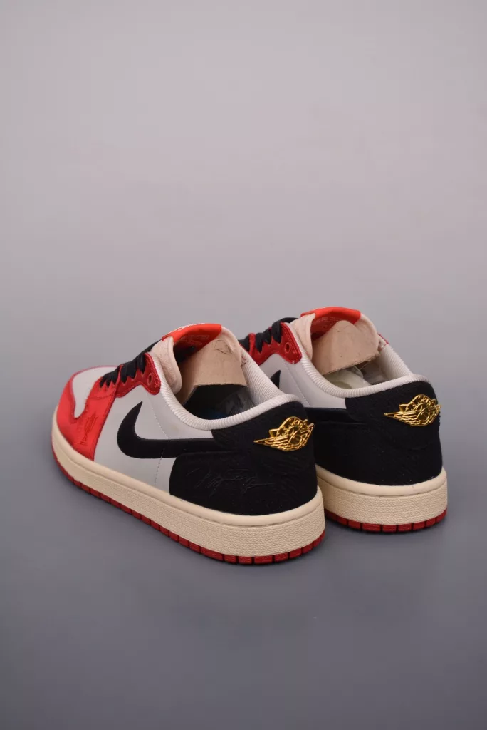 Air Jordan 1 Low black and red silk toe shoes