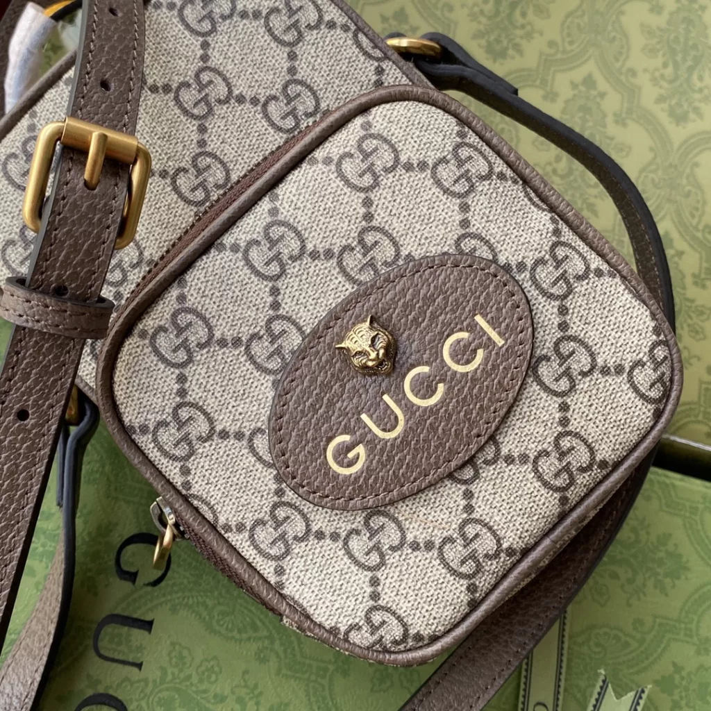 Gucci neo vintage Tiger Phone Bag