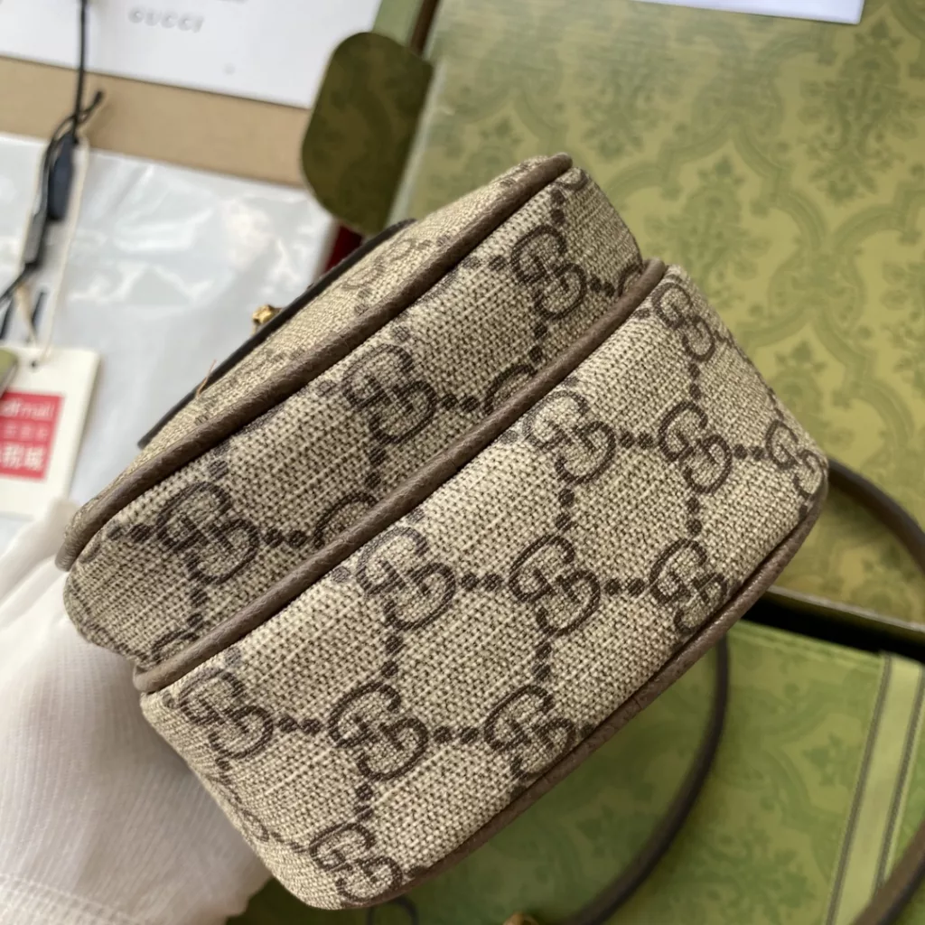 Gucci neo vintage Tiger Phone Bag