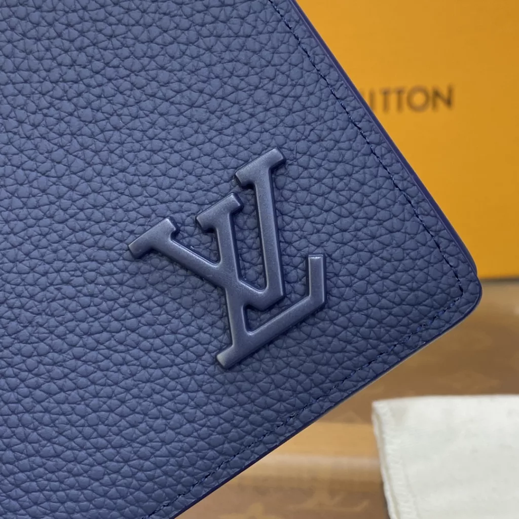 Louis Vuitton purse