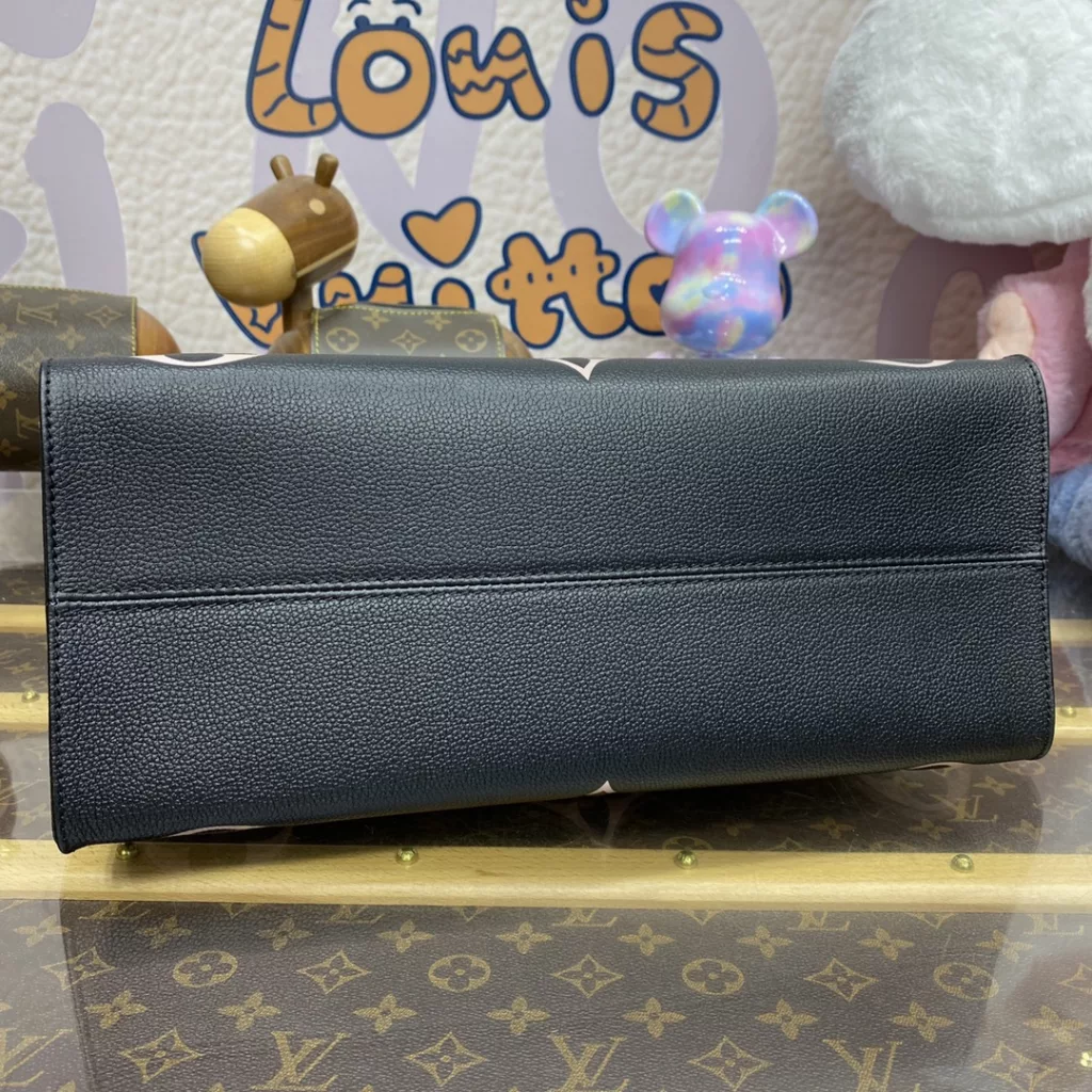 Louis Vuitton ONTHEGO medium